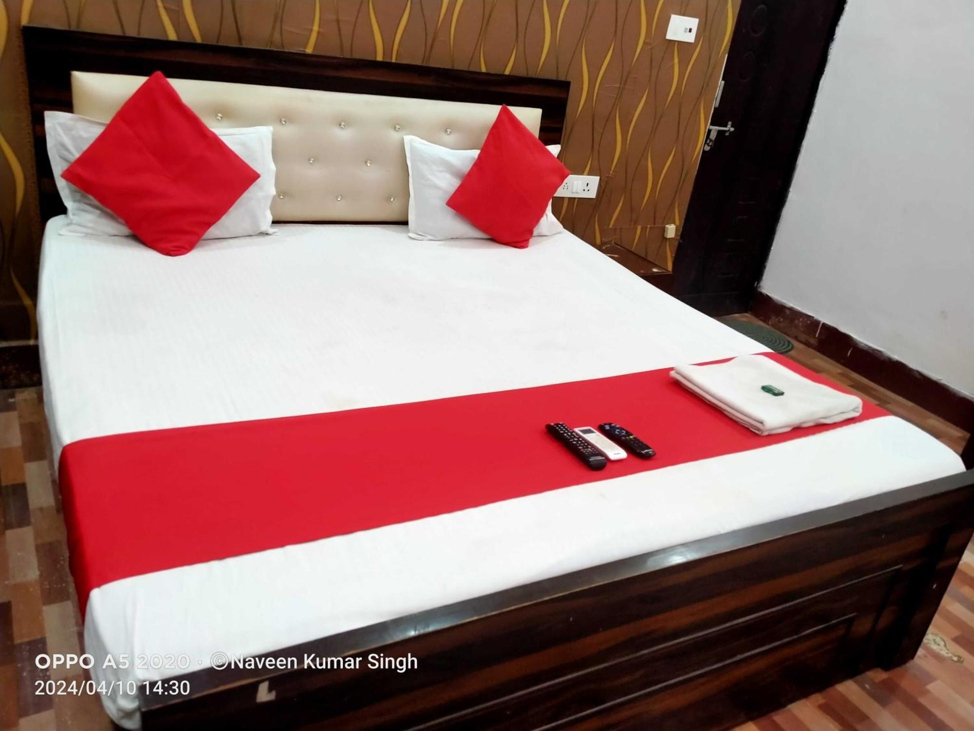 Hotel O Prayag Villa Prayagraj Extérieur photo